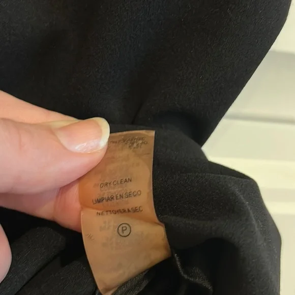 Same dress pictured that says sold. Sale never happened. - Picture 6 of 6